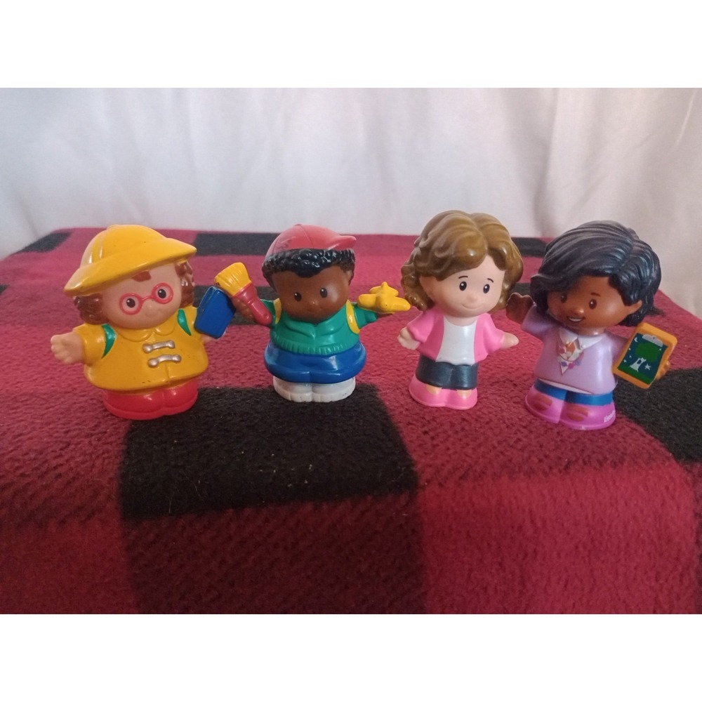 Fisher Price Little People Lot of 4 Figures   1 Boy 3 Girls  Toys 4 Kids Play